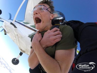 overcome your fear of skydiving