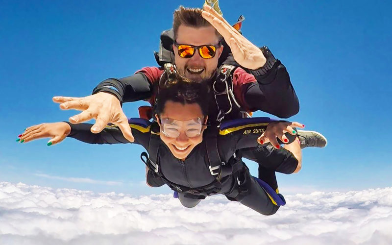 How Safe is Tandem Skydiving